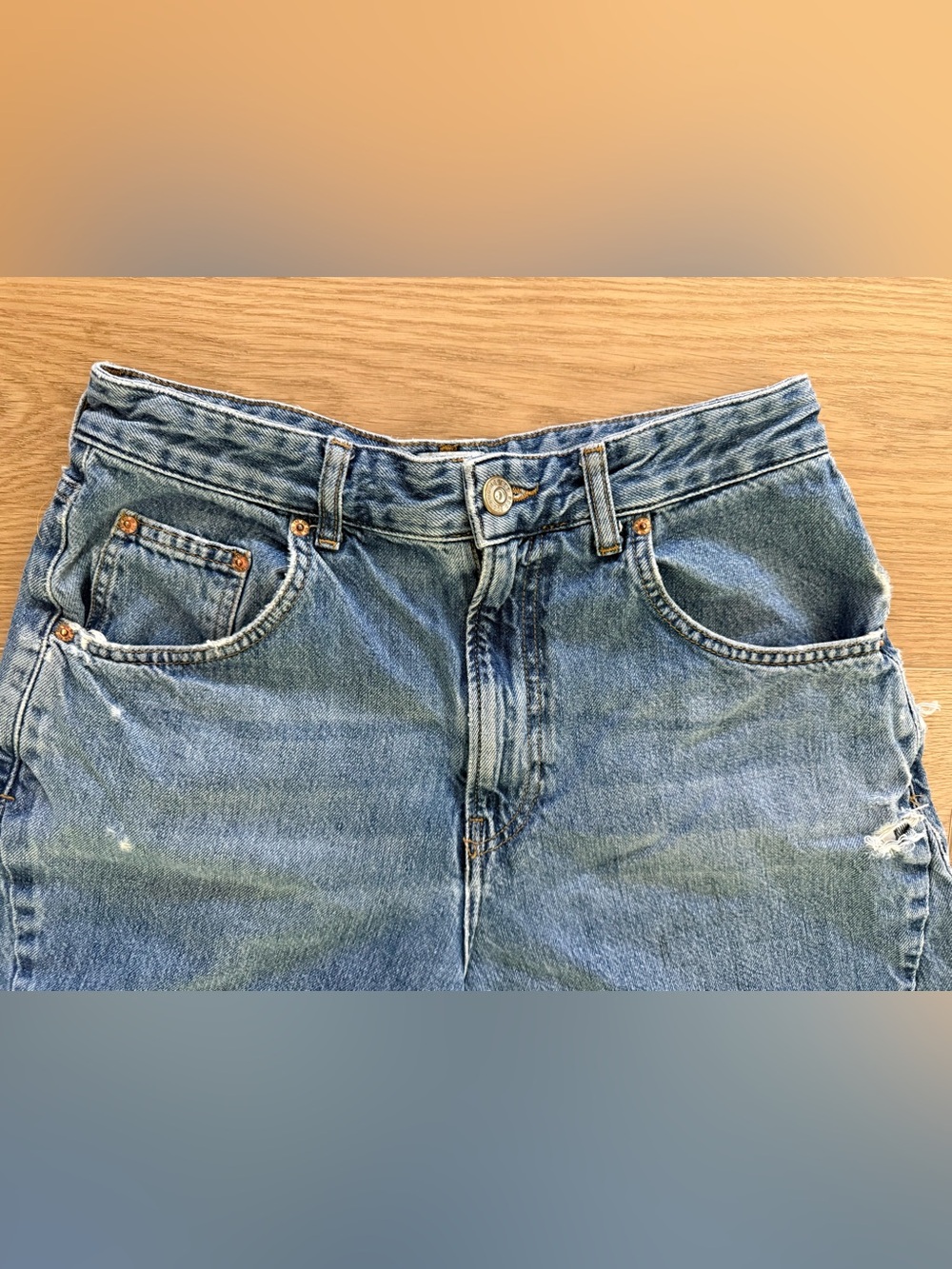 BDG Cropped Ankle Wide-Leg Jeans in Medium Blue - Picture 2 of 7